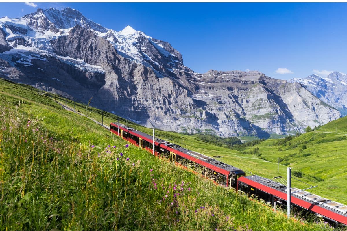 Le plus long trajet en train du monde passe par la France